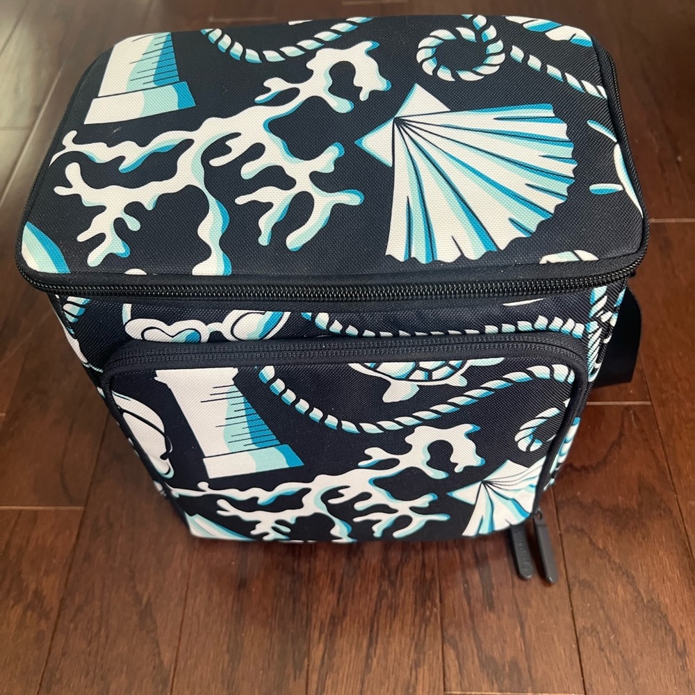 Vera Bradley Insulated Lunch Bag Shore Enough